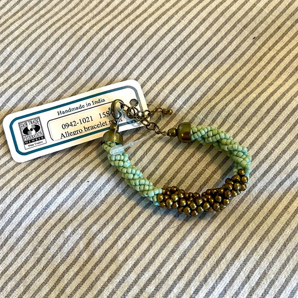 Jewelry - Beaded bracelet